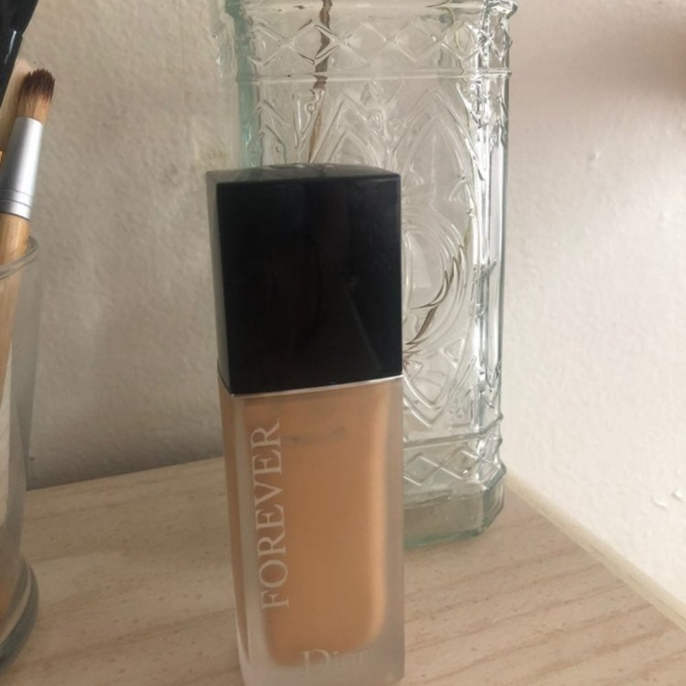Dior Forever Matte Foundation 2W (NWOB)